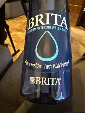 Brita, 26oz premium plastic filter, water bottle Night Sky color leak proof